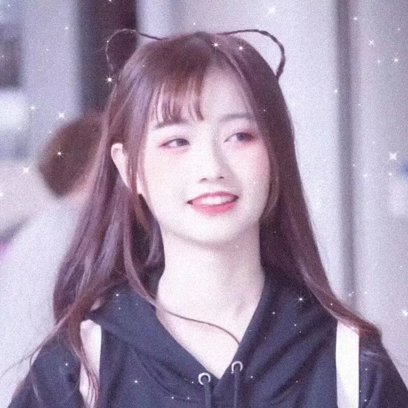 顶流女星表情包火出圈，评论区彻底沦陷，凌晨引热议
